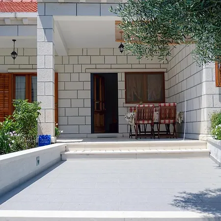 By The Sea Lumbarda, Korcula - 3554 *