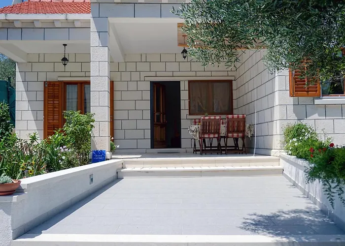 By The Sea Lumbarda, Korcula - 3554 *